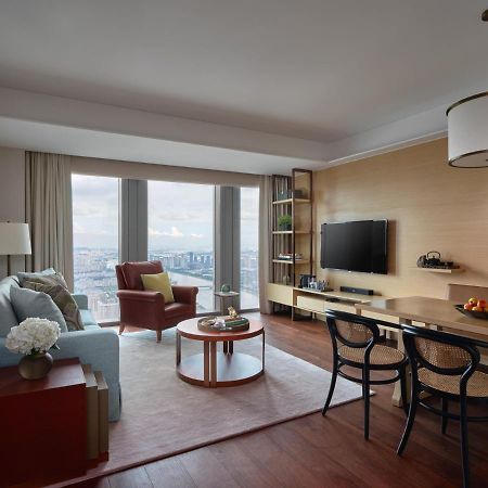 Rosewood Guangzhou, Enjoy Free Shuttle Bus Service Between The Hotel And The Canton Fair Complex During The Canton Fair Екстериор снимка